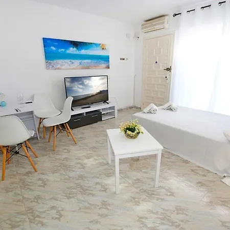 Holiday In بيت للعطل تورّيفيِخا